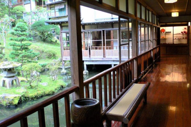 aizu ryokan interior