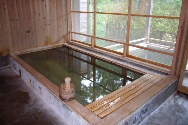 rankeiso onsen bath