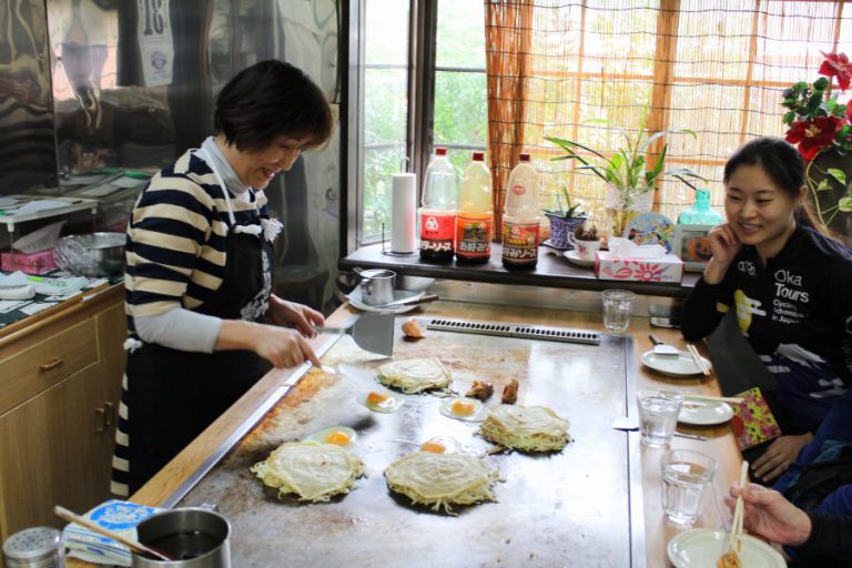 okonomiyaki lunch in Innoshima